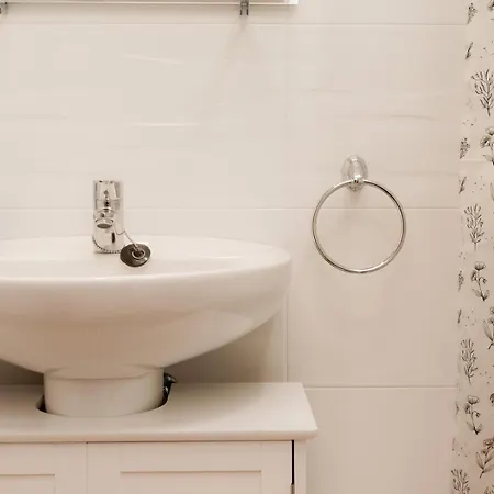 La Via Miguel-Ibanez