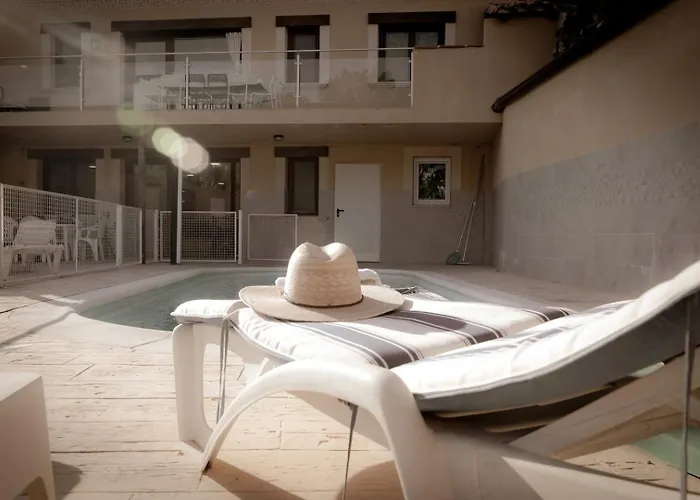 La Via Miguel-Ibanez